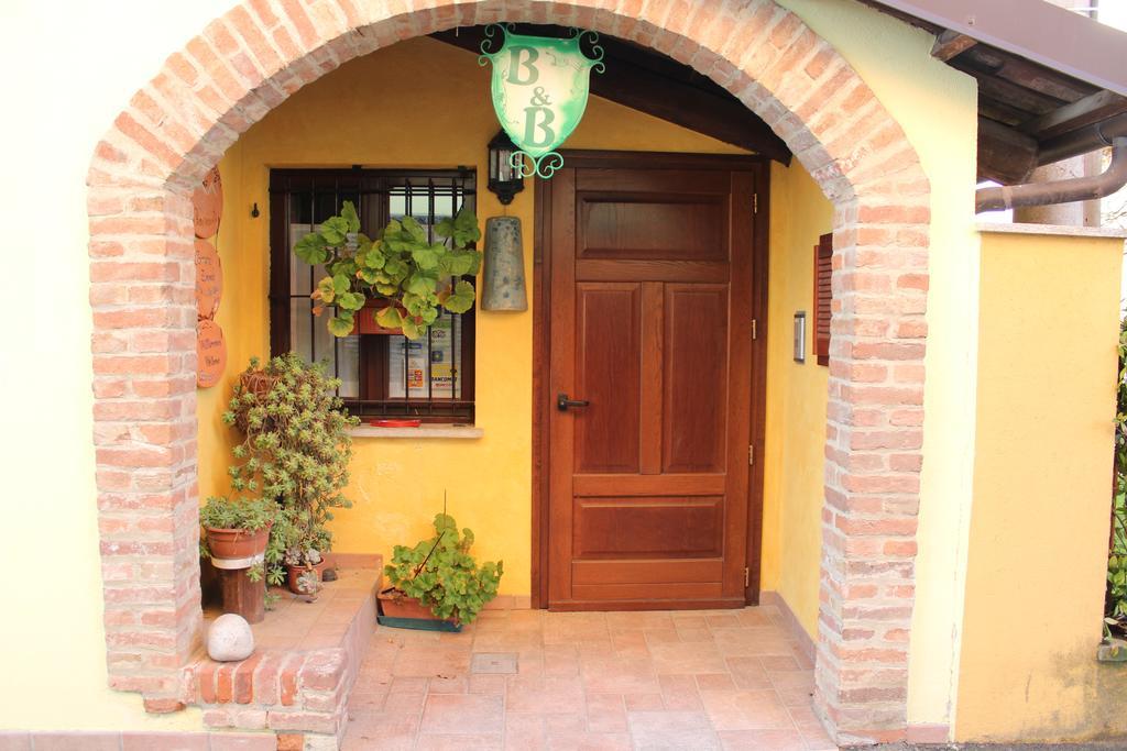 Tra... Monti E Vigne Bed & Breakfast La Morra Exterior photo