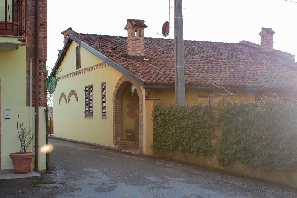 Tra... Monti E Vigne Bed & Breakfast La Morra Exterior photo