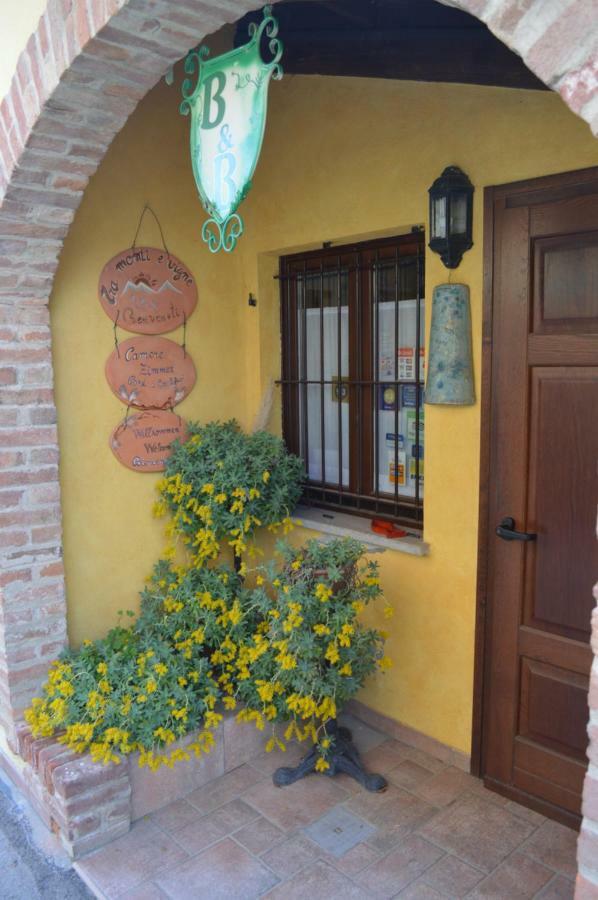 Tra... Monti E Vigne Bed & Breakfast La Morra Exterior photo